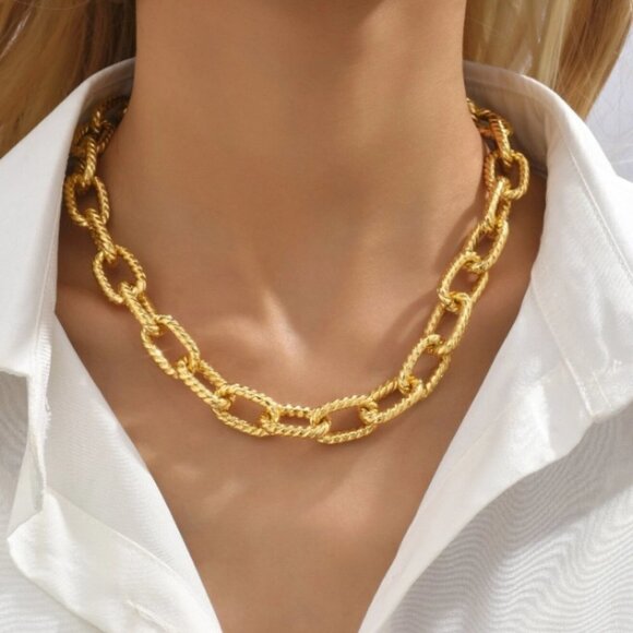 Minimalist Chain Necklace Yellow Gold Color 012426 - Picture 4 of 4